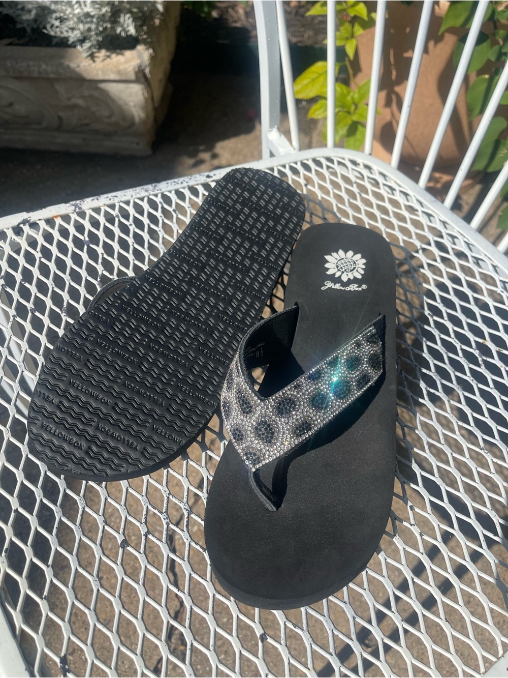 Yellow Box Silver Leopard Women's Wedge Flip Flops 8.5. NWOT - Picture 2 of 3